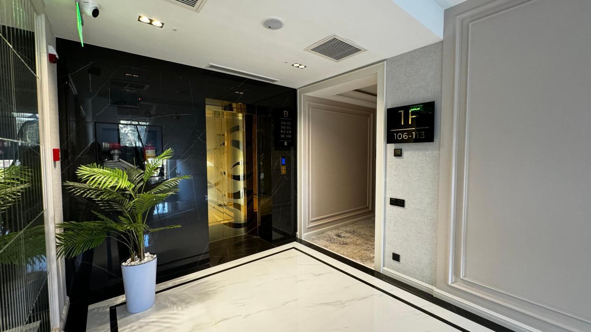 Hotel Sultan Qarshi Buitenkant foto